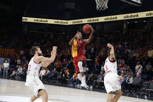 东契奇赛点兑现，拜仁慕尼黑淘汰北京首钢晋级四强，主帅激动落泪