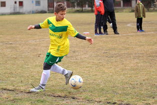 Ning在阿森纳比赛中势不可挡，战术调整引发热议！